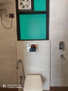 Bathroom Image of 1650 Sq.ft 3 BHK Apartment / Flat for sale in Emaar Emerald Floors Premier, Sector 65 Gurgaon for Rs. 29800000