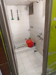 Bathroom Image of 800 Sq.ft 2 BHK Apartment / Flat for rent in Manikbagh Indore for Rs. 13000