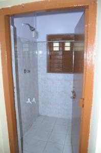 Bathroom Image of 1500 Sq.ft 3 BHK Apartment / Flat for rent in Cooperative Colony Bokaro for Rs. 15000