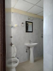 Common Bathroom Two Image of 1350 Sq.ft 3 BHK Apartment / Flat for sale in Paramount Emotions, Noida Extension Greater Noida for Rs. 12700000