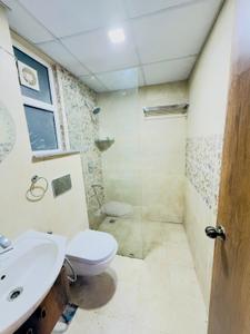 Bathroom Image of 1560 Sq.ft 2 BHK Apartment / Flat for rent in Vrindavan Yojana Lucknow for Rs. 30000