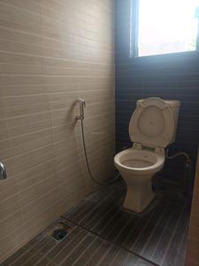 Common Bathroom Image of 927 Sq.ft 2 BHK Apartment / Flat for sale in Kumar Pebble Park, Hadapsar Pune for Rs. 5500000
