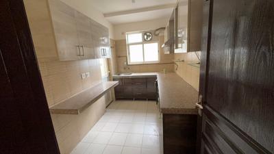 Kitchen Image of 1780 Sq.ft 3.5 BHK Apartment / Flat for rent in The 3C Lotus Boulevard, Sector 100 Noida for Rs. 46000
