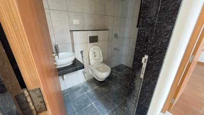 Image of 1080 Sq.ft 2.5 BHK Apartment / Flat for rent in Kharadi, Pune for Rs. 43000