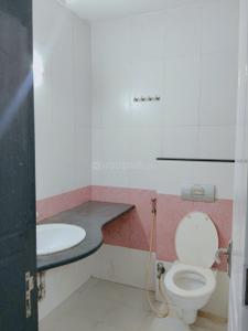 Bathroom Image of 1250 Sq.ft 3 BHK Apartment / Flat for sale in Magarpatta Trillium, Magarpatta City Pune for Rs. 22500000