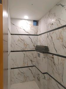 Common Bathroom Image of 600 Sq.ft 2 BHK Builder Floor for sale in Mahavir Enclave New Delhi for Rs. 5000000