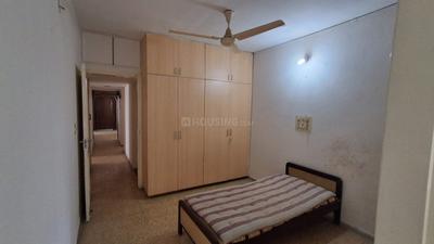 Bedroom Image of 1500 Sq.ft 3 BHK Apartment / Flat for rent in Alkapuri Vadodara for Rs. 25000
