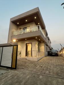 4 BHK Villa