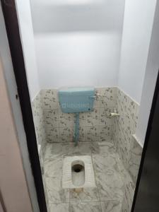 Bathroom Image of 2000 Sq.ft 3 BHK Builder Floor for rent in Alambagh Lucknow for Rs. 27000