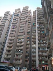 Building Image of 1082 Sq.ft 2 BHK Apartment / Flat for rent in Supertech Cape Town, Sector 74 Noida for Rs. 37000