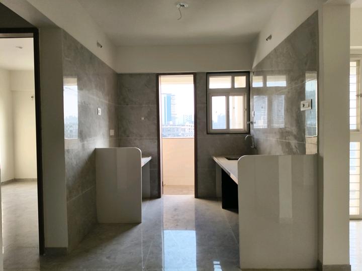 Pearl Eminent Main Image 1