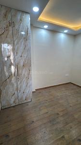 Bedroom Image of 800 Sq.ft 2 BHK Builder Floor for sale in Paschim Vihar New Delhi for Rs. 13500000