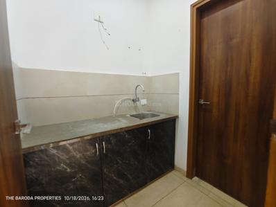 Kitchen Image of 2600 Sq.ft 5 BHK Villa for sale in Darshanam Clublife Phase 1, Undera Vadodara for Rs. 18500000