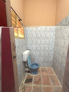 Bathroom Image of 1700 Sq.ft 2 BHK Builder Floor for rent in Vennila Gardens, Kandiyur Thanjavur for Rs. 15000