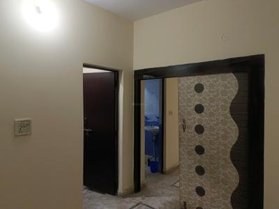 Bedroom Image of 600 Sq.ft 1 BHK Apartment / Flat for sale in  Muskaan Apartment, Sector 17 Rohini New Delhi for Rs. 5600000