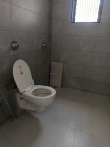 Common Bathroom Image of 1300 Sq.ft 3 BHK Apartment / Flat for sale in Ikon Queens Tower, Mohammed Wadi Pune for Rs. 11900000