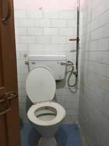 Common Bathroom Two Image of 1050 Sq.ft 3 BHK Apartment / Flat for sale in KG-III New Delhi for Rs. 15500000