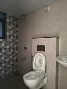 Common Bathroom Image of 1278 Sq.ft 2.5 BHK Apartment / Flat for sale in Shapoorji Pallonji Vanaha, Bavdhan Pune for Rs. 9900000