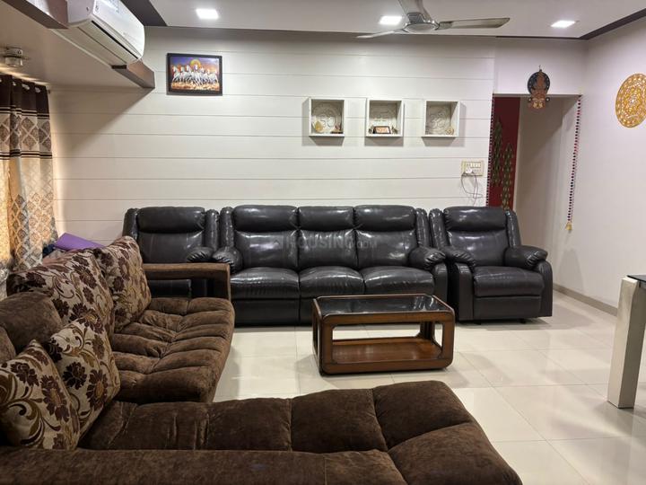 Oberoi Woods Main Image 1