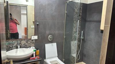 Bathroom Image of 2500 Sq.ft 3.5 BHK Apartment / Flat for rent in Alipore Kolkata for Rs. 100000