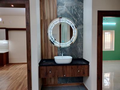Bathroom Image of 2450 Sq.ft 4 BHK Independent House for sale in Kakkanad Kochi for Rs. 14500000