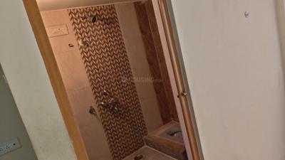 Bathroom Image of 350 Sq.ft 1 BHK Builder Floor for rent in Gokulam Mysore for Rs. 8000