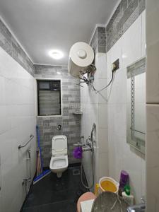 Bathroom Image of 900 Sq.ft 2 BHK Apartment / Flat for rent in Rizvi Continental Tower, Pali Hill Mumbai for Rs. 160000