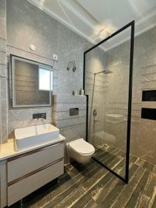 Bathroom Image of 2121 Sq.ft 3 BHK Apartment / Flat for sale in The Lutyens, Banur Mohali for Rs. 16013550