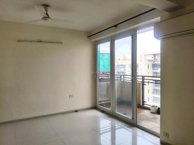 Living Room Image of 2432 Sq.ft 4 BHK Apartment / Flat for sale in DLF The Primus, Sector 82A Gurgaon for Rs. 45000000