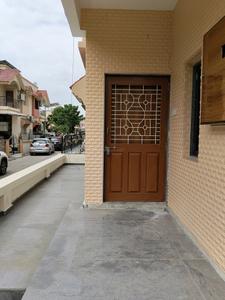 Main Entrance Image of 1500 Sq.ft 4 BHK Independent House for rent in Chanakyapuri Ahmedabad for Rs. 40000