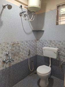 Bathroom Image of 950 Sq.ft 2 BHK Builder Floor for rent in Arakere Bengaluru for Rs. 25000