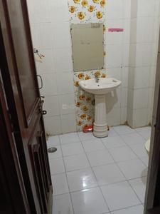 Bathroom Image of 1436 Sq.ft 3 BHK Apartment / Flat for sale in Tarunika Arunima Palace Tower 1, Vasundhara Ghaziabad for Rs. 14900000