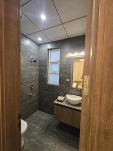 Bathroom Image of 1500 Sq.ft 3.5 BHK Apartment / Flat for sale in M3M Antalya Hills , Sector 79 Gurgaon for Rs. 16000000