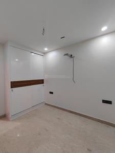 Bedroom Image of 920 Sq.ft 3 BHK Builder Floor for sale in Lp Block Pitampura, Pitampura New Delhi for Rs. 18300000