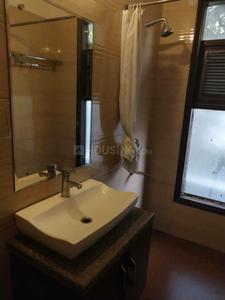 Bathroom Image of 1700 Sq.ft 2 BHK Independent House for rent in Sector 40 Noida for Rs. 32000