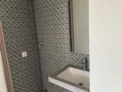 Bathroom Image of 1100 Sq.ft 2 BHK Apartment / Flat for rent in Tharwani Majestic Towers, Kalyan West Kalyan for Rs. 30000