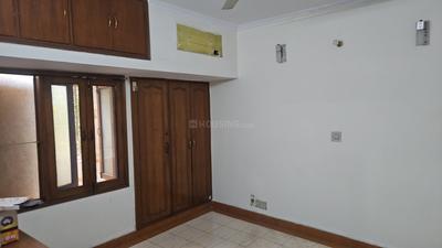 Bedroom Image of 2200 Sq.ft 3 BHK Builder Floor for sale in DDA Flats Sarita Vihar, Sarita Vihar New Delhi for Rs. 35400000
