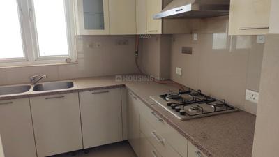 Kitchen Image of 2100 Sq.ft 3 BHK Apartment / Flat for sale in Emaar MGF The Palm Drive, Sector 66 Gurgaon for Rs. 38600000