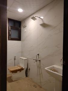 Common Bathroom Image of 1100 Sq.ft 2 BHK Apartment / Flat for sale in Trinity Provica Dream Valley by Trinity Ventures, Sector 72 Noida for Rs. 5400000