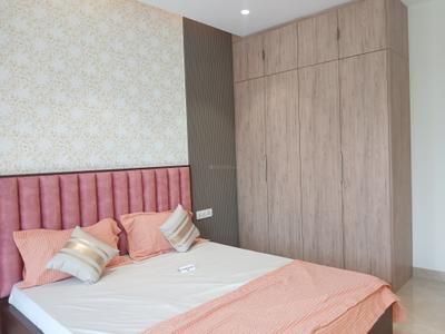 Bedroom Image of 2950 Sq.ft 3 BHK Builder Floor for sale in BPTP Amstoria , Sector 102 Gurgaon for Rs. 32000000
