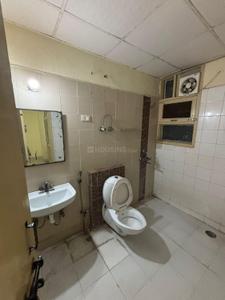 Bathroom Image of 1500 Sq.ft 2 BHK Apartment / Flat for rent in Omaxe Heights, Sector 86 Faridabad for Rs. 23000