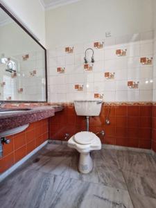 Image of 1242 Sq.ft 2 BHK Independent House for rent in Sector 4, Gurgaon for Rs. 20000