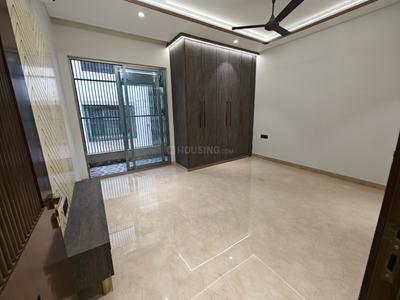 Bedroom Image of 2250 Sq.ft 4 BHK Builder Floor for sale in Karkardooma New Delhi for Rs. 50000000