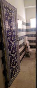 Bathroom Image of 650 Sq.ft 2 BHK Apartment / Flat for sale in Rishra Hooghly for Rs. 1500000