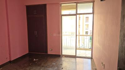 Bedroom Image of 1050 Sq.ft 2 BHK Apartment / Flat for rent in Mahagun Mascot, Crossings Republik Ghaziabad for Rs. 18000