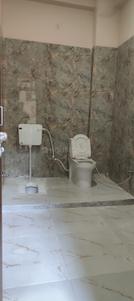 Bathroom Image of 2000 Sq.ft 4 BHK Builder Floor for rent in Rajajipuram Lucknow for Rs. 14000