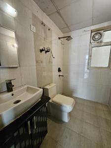 Bathroom Image of 1180 Sq.ft 2.5 BHK Apartment / Flat for sale in Amrapali Silicon City, Sector 76 Noida for Rs. 11900000