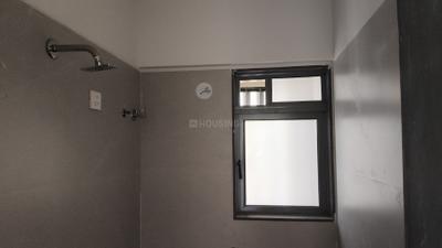 Bathroom Image of 416 Sq.ft 1 BHK Apartment / Flat for rent in Kaveri Heights, Ghatkopar East Mumbai for Rs. 40000