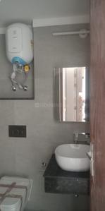 Bathroom Image of 2250 Sq.ft 3 BHK Builder Floor for rent in Sarvapriya Vihar New Delhi for Rs. 165000