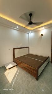Bedroom Image of 1300 Sq.ft 3 BHK Apartment / Flat for rent in Chhattarpur New Delhi for Rs. 30000
